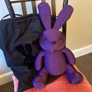 Agnes B signature rabbit turn travel neck pillow with dust bag